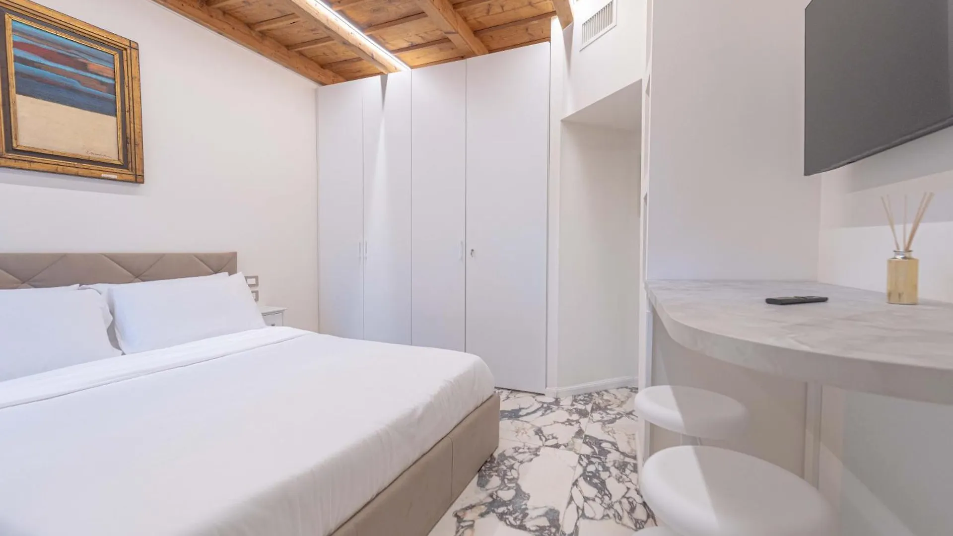 Brera Luxury Apt Milano 0*,  Italia